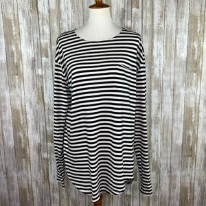 UO Three Feathers B&W Stripes Long Sleeve Tee Sz L